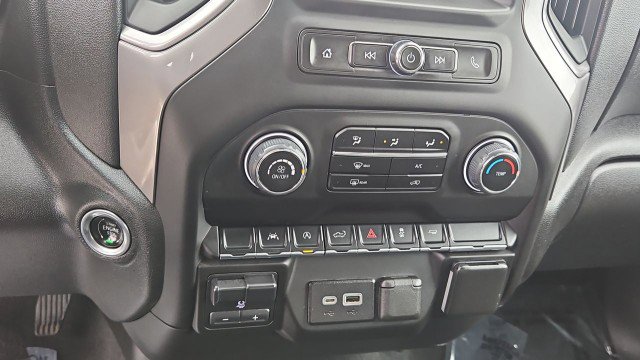 Used 2023 Chevrolet Silverado 1500 Custom w/ Rally Edition RWD image 17