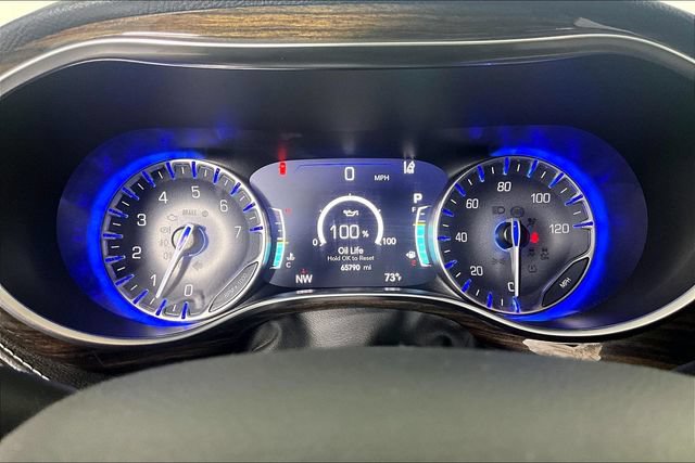Used 2023 Chrysler Pacifica Limited FWD image 20