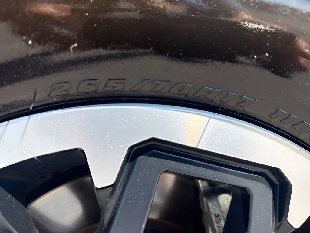 Used 2025 Toyota Tacoma TRD Off-Road image 33