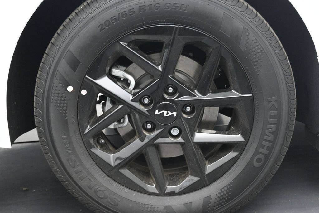 New 2026 Kia K5 LXS FWD image 12