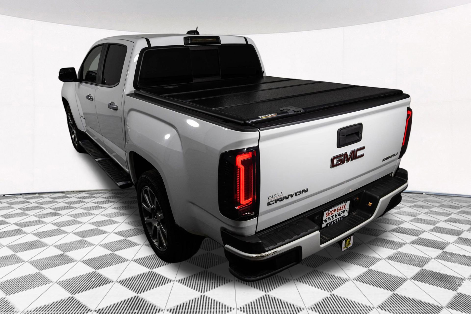 Used 2018 GMC Canyon Denali image 13