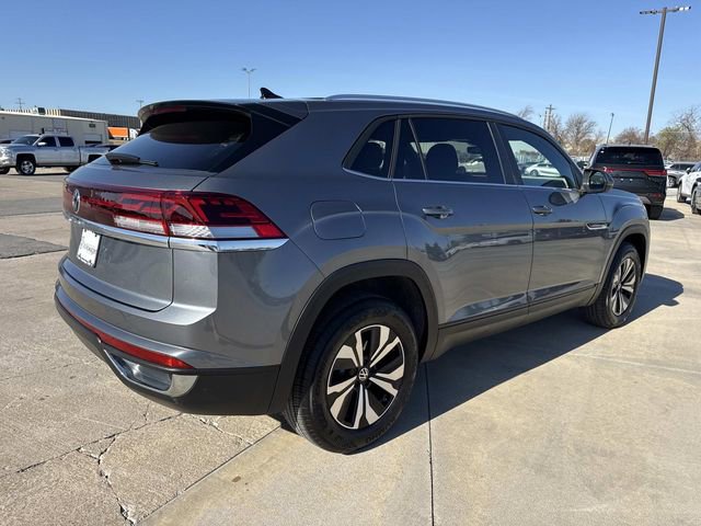 Certified 2025 Volkswagen Atlas Cross Sport SE image 2
