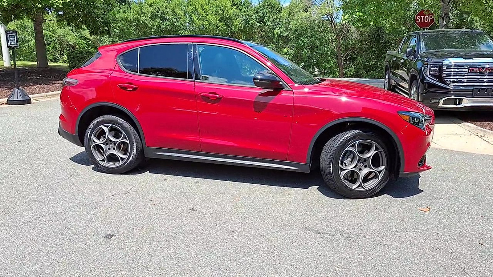 Used 2024 Alfa Romeo Stelvio Sprint image 9