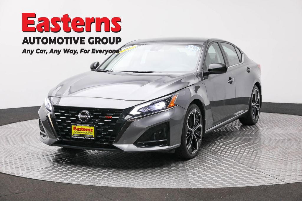 Used 2023 Nissan Altima 2.5 SR
