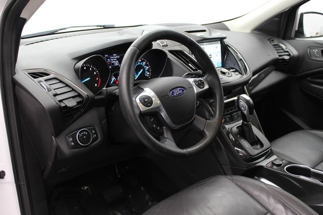 Used 2016 Ford Escape Titanium w/ Equipment Group 301A AWD/4WD image 15