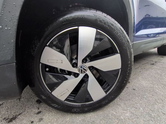 Used 2024 Volkswagen Taos S image 7
