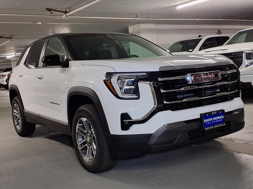 Used 2026 GMC Terrain Elevation w/ Technology Package II FWD image 3