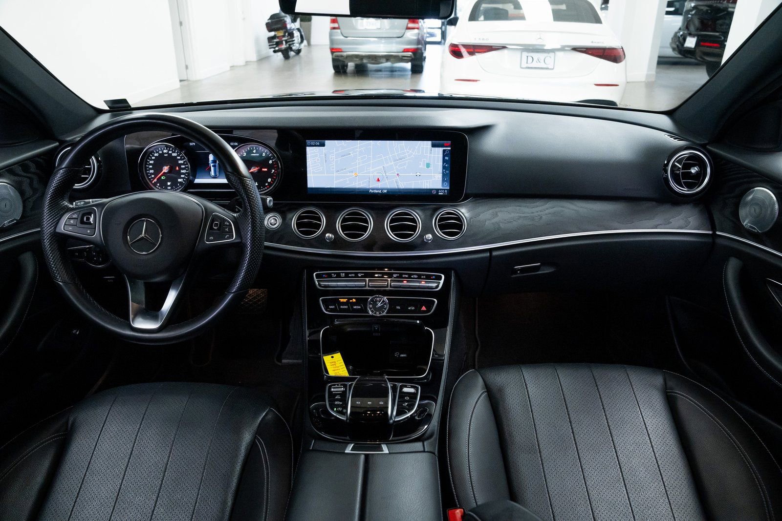 Used 2017 Mercedes-Benz E 400 E 400 image 9