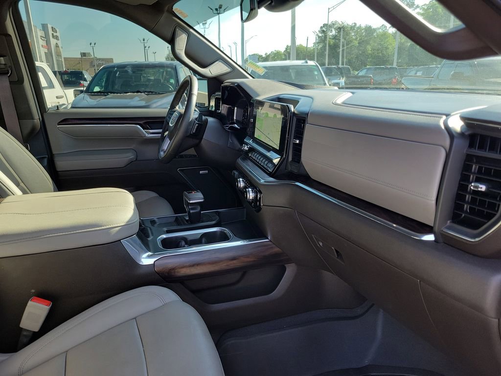 Used 2024 GMC Sierra 1500 SLT w/ SLT Premium Plus Package AWD/4WD image 34