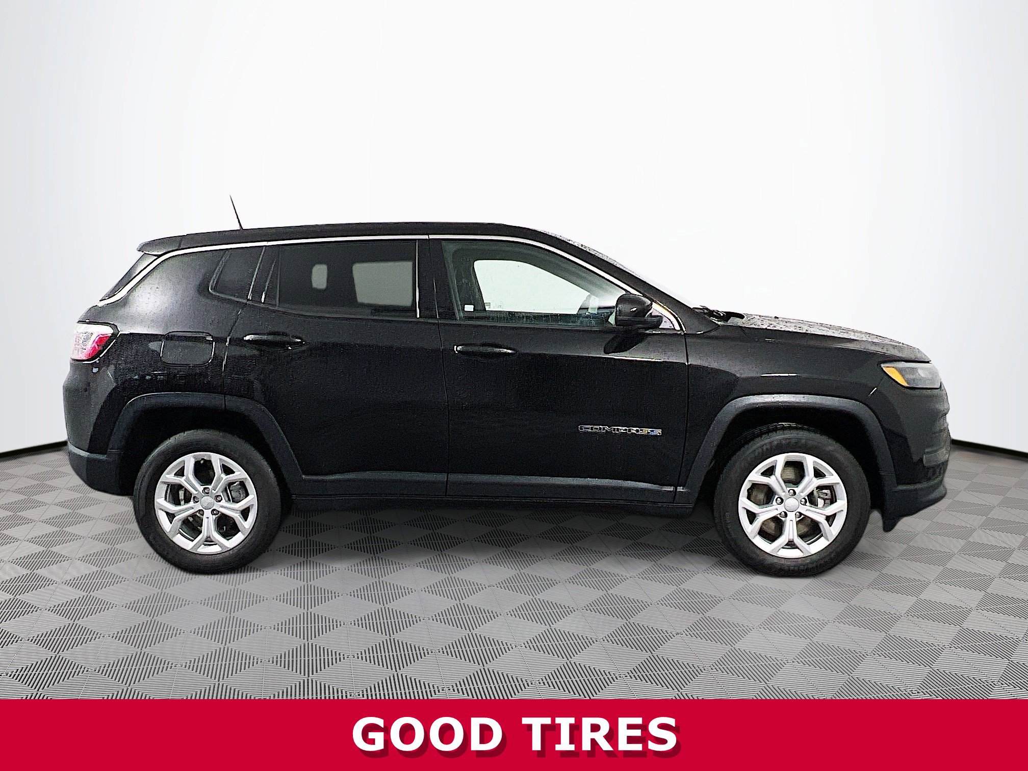 Used 2024 Jeep Compass Sport AWD/4WD image 29