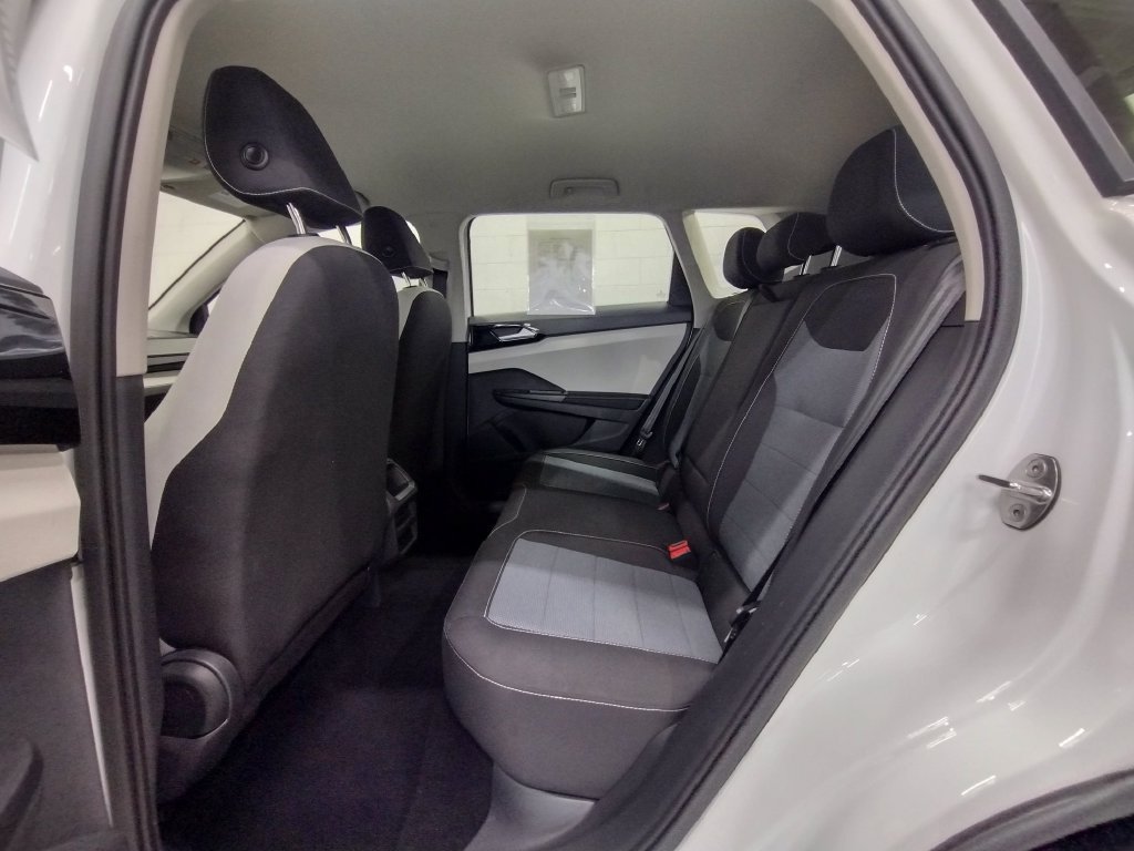 Certified 2025 Volkswagen Taos S AWD/4WD image 35