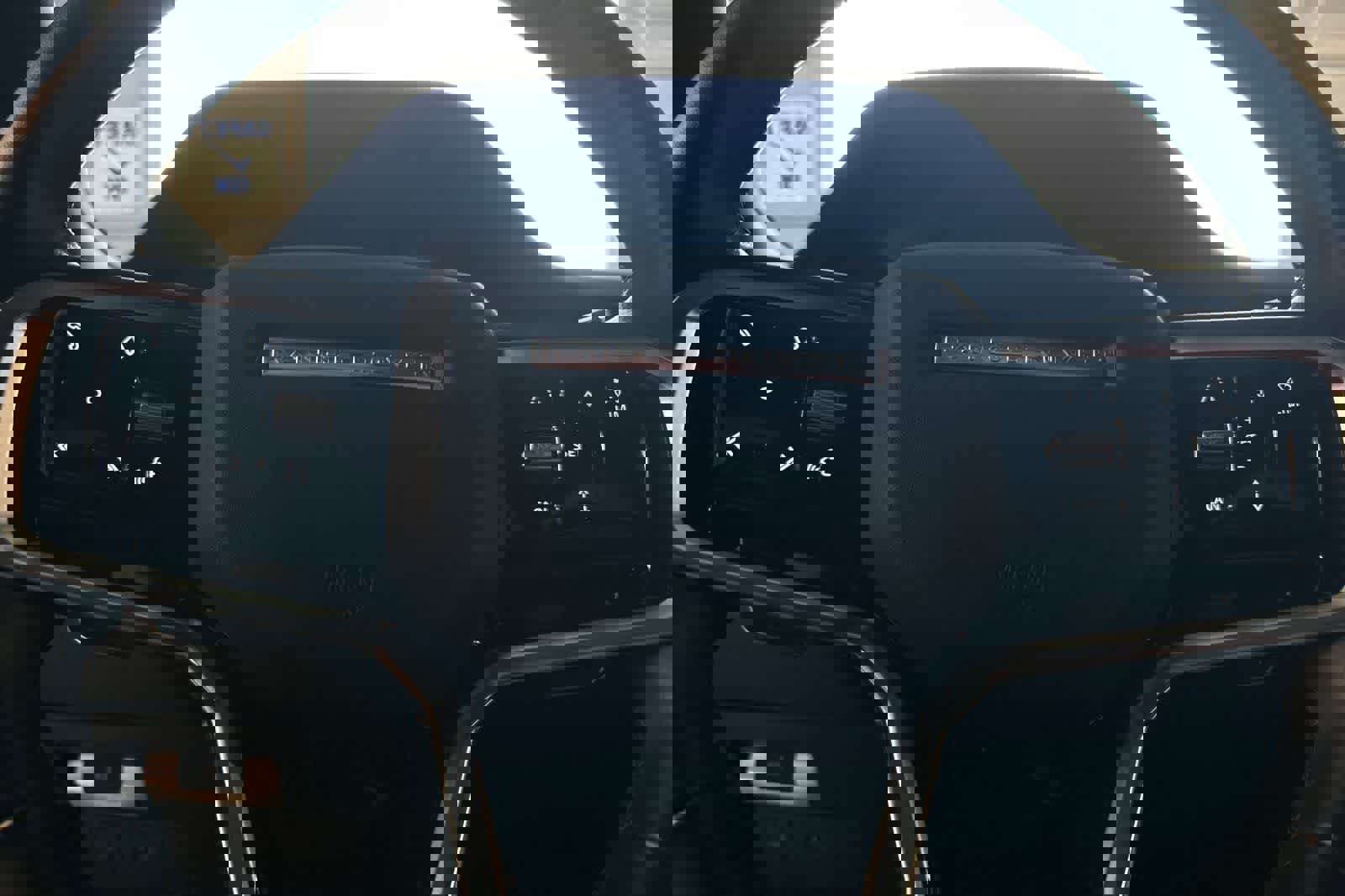 Used 2023 Land Rover Range Rover Evoque R-Dynamic S image 29