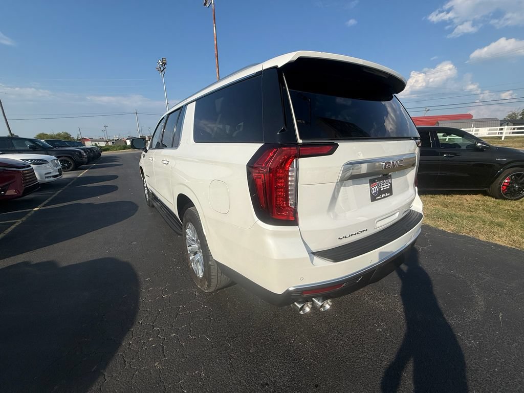 Used 2023 GMC Yukon XL Denali AWD/4WD image 6