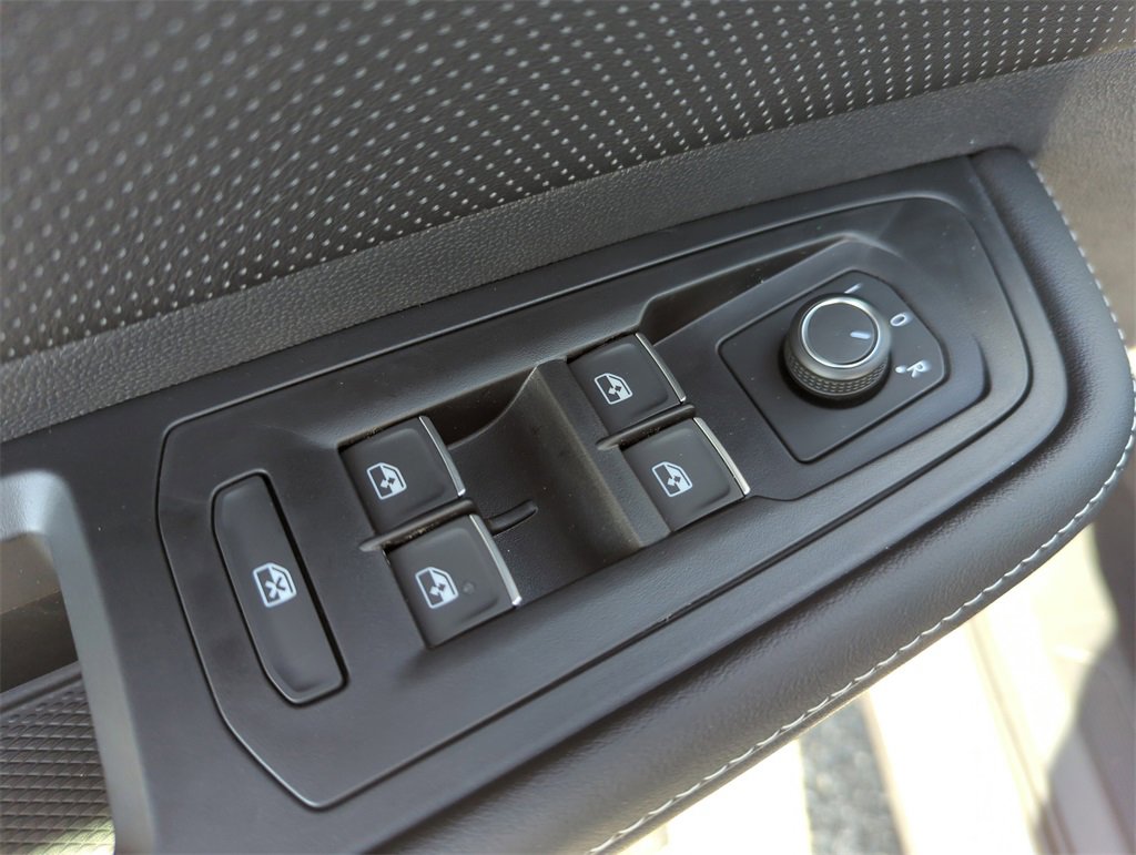 New 2026 Volkswagen Atlas Cross Sport SE image 26