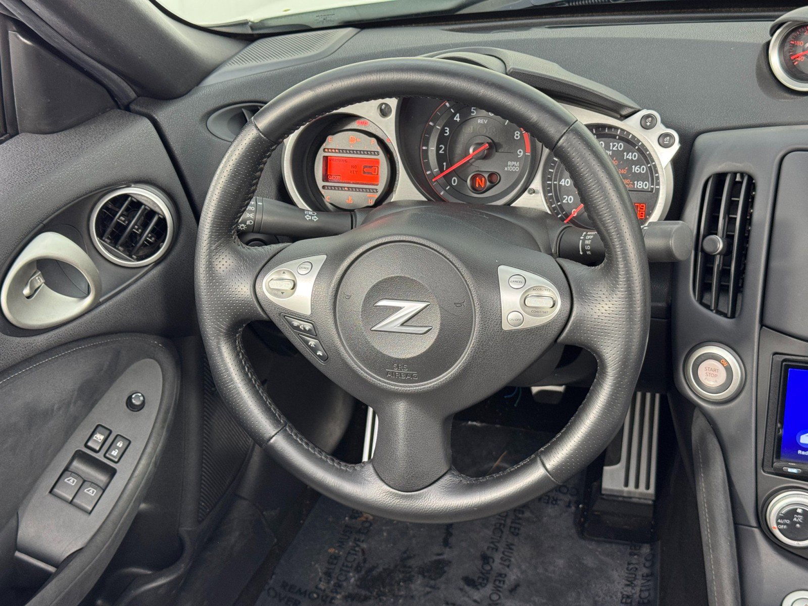 Used 2014 Nissan 370Z Touring w/ Sport Package image 18