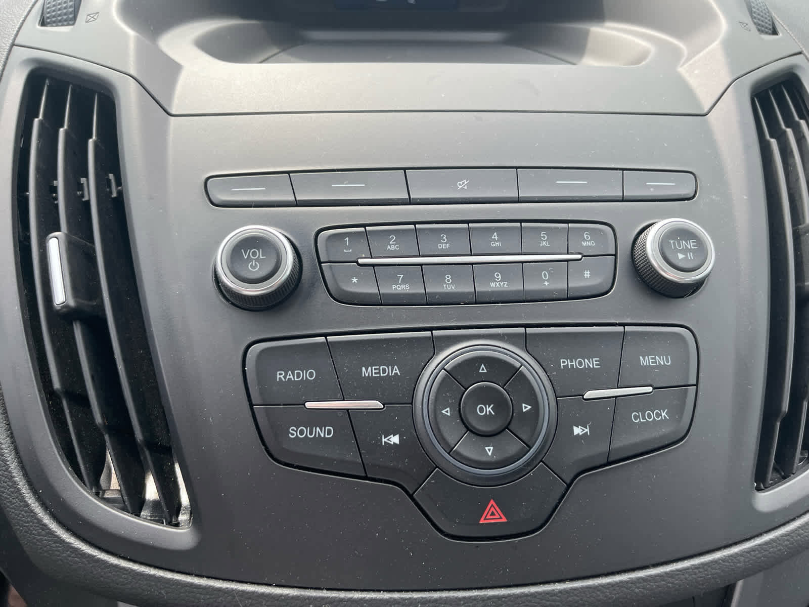 Used 2019 Ford Escape S image 12