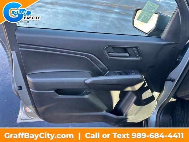 Used 2023 Chevrolet Colorado W/T image 10