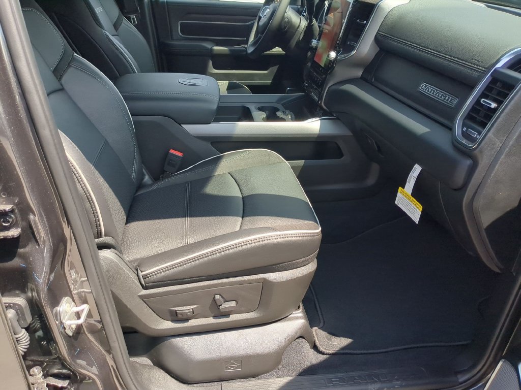 New 2026 RAM 2500 Laramie w/ Night Edition AWD/4WD image 36