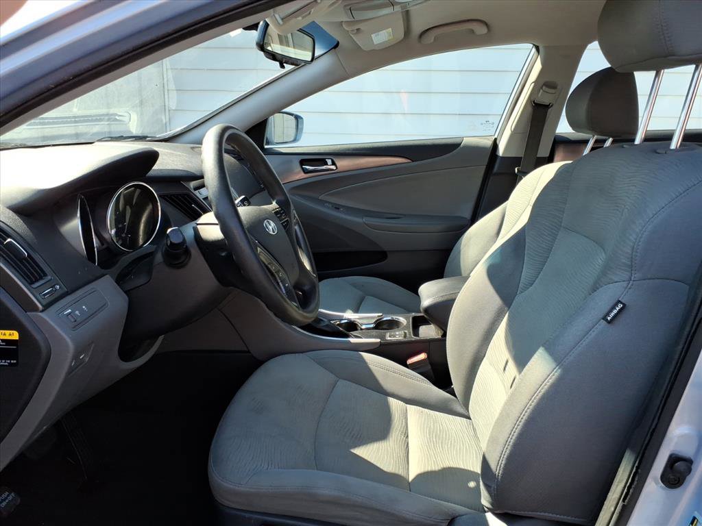 Used 2013 Hyundai Sonata Hybrid image 8