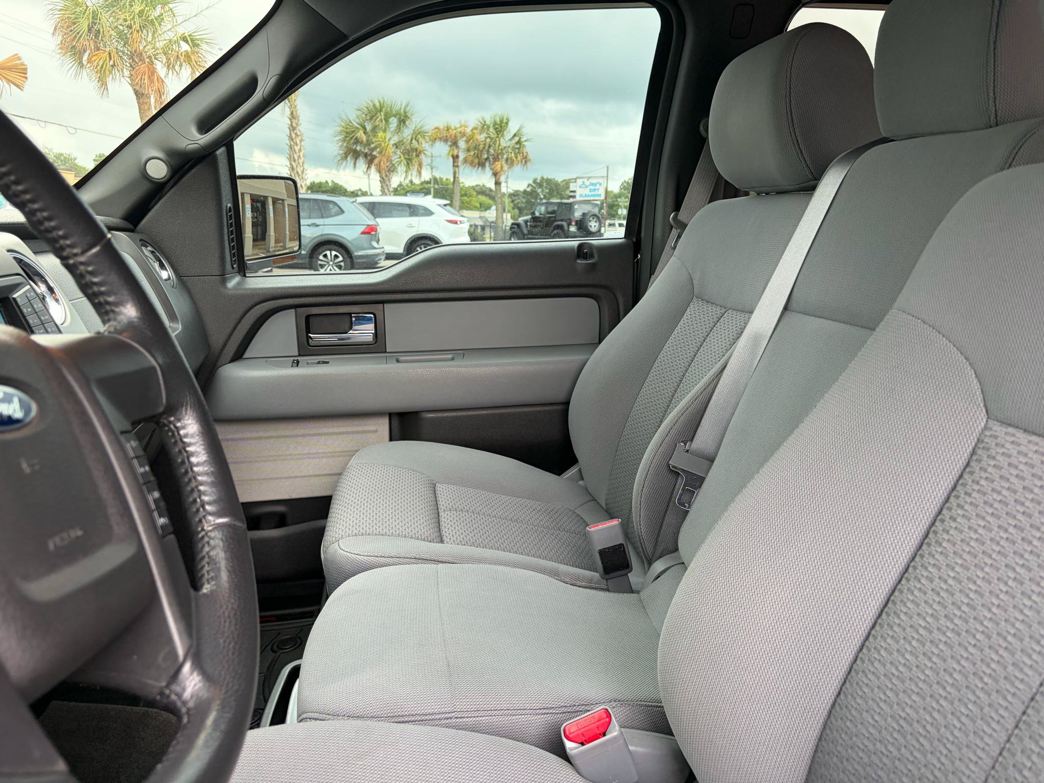 Used 2013 Ford F150 XLT w/ Luxury Equipment Group AWD/4WD image 35