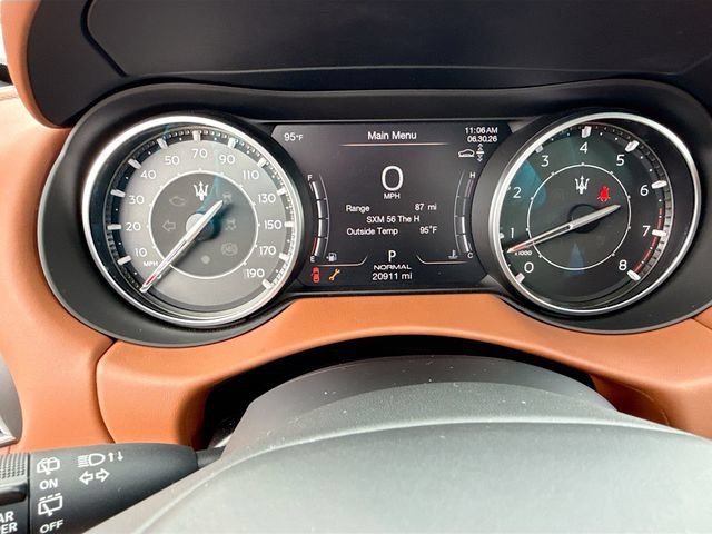 Used 2023 Maserati Levante GT AWD/4WD image 41