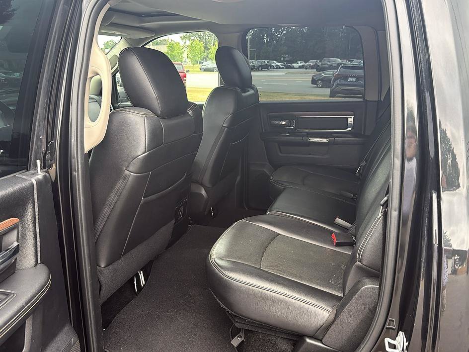 Used 2017 RAM 1500 Laramie w/ Convenience Group AWD/4WD image 12