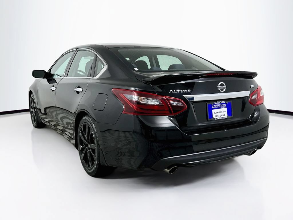 Used 2017 Nissan Altima 2.5 SR w/ Midnight Edition Package FWD image 6