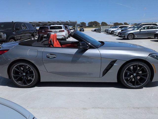 Used 2023 BMW Z4 sDrive30i w/ Premium Package RWD image 4