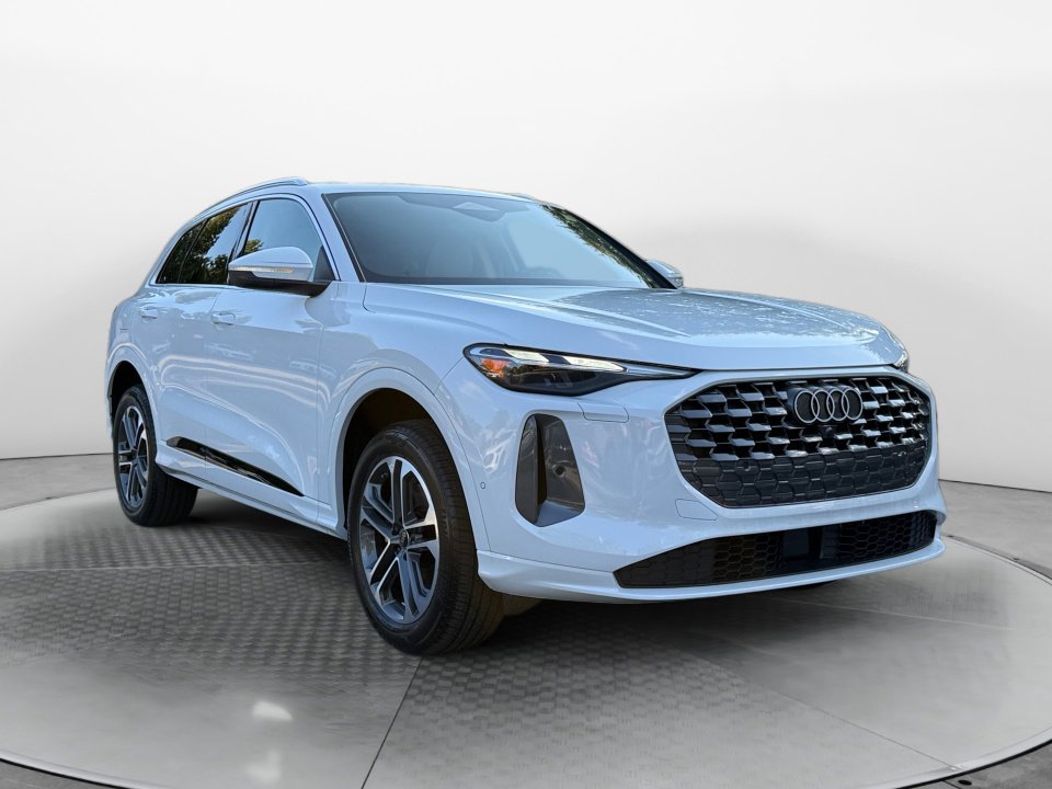New 2025 Audi Q5 Premium