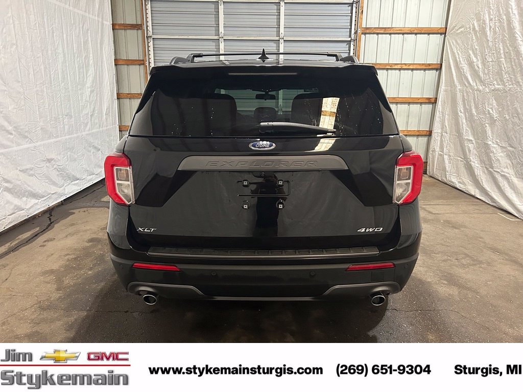 Used 2022 Ford Explorer XLT w/ XLT Sport Appearance Package AWD/4WD image 9