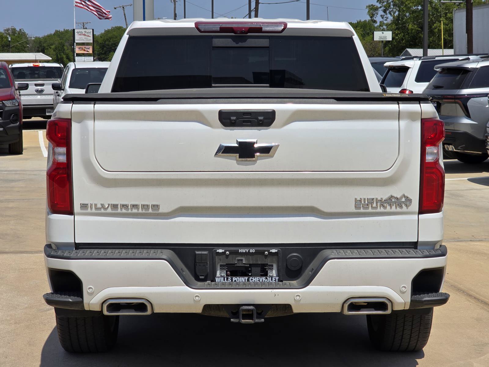 Used 2025 Chevrolet Silverado 1500 High Country AWD/4WD image 5