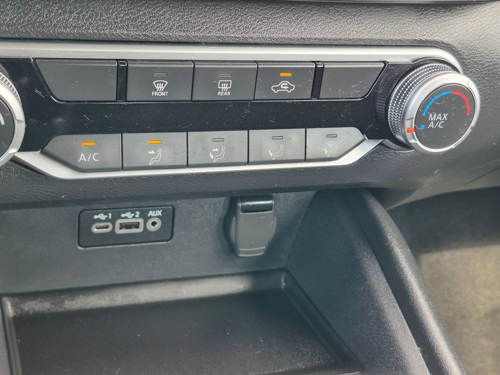 Used 2025 Nissan Altima 2.5 SV FWD image 17