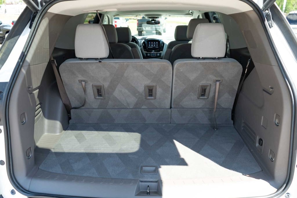 Used 2020 Chevrolet Traverse LT FWD image 7