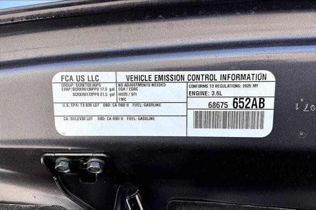Certified 2025 Jeep Wrangler Unlimited Rubicon w/ Convenience Group AWD/4WD image 36