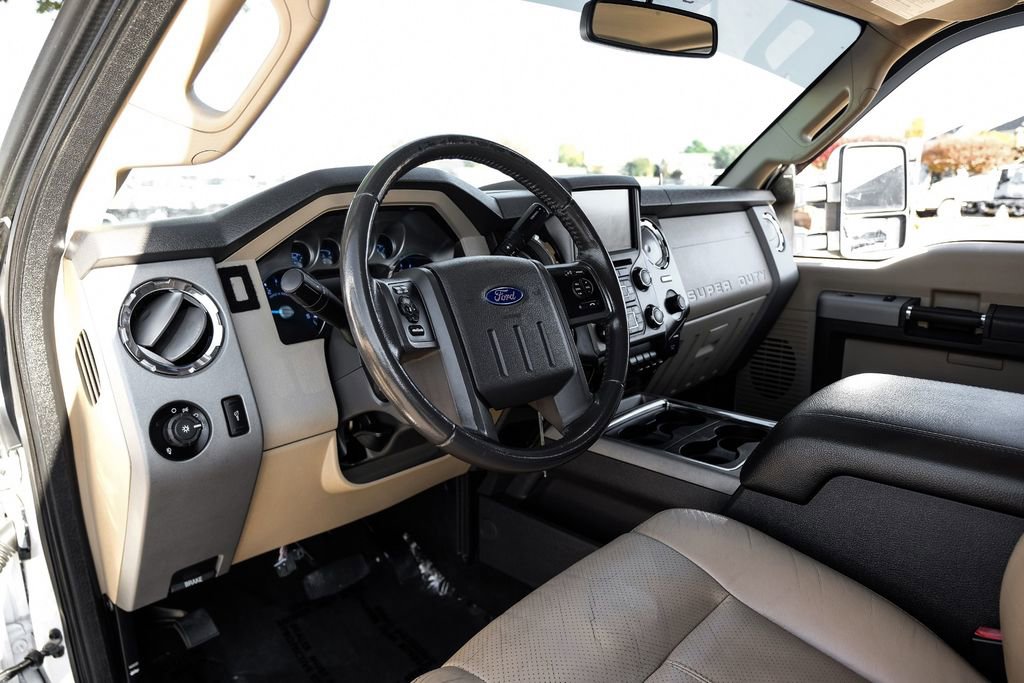 Used 2015 Ford F350 Lariat w/ Lariat Ultimate Package image 2