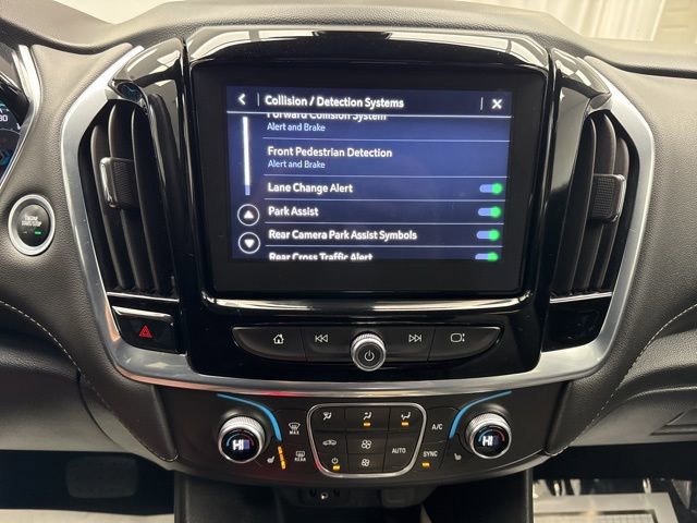 Used 2022 Chevrolet Traverse LT image 23