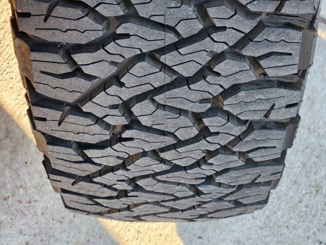 Used 2025 Chevrolet Silverado 1500 ZR2 w/ Technology Package image 19