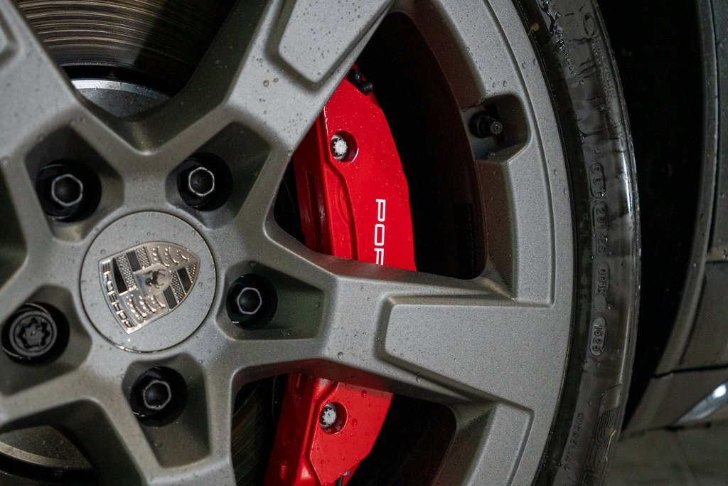 New 2025 Porsche Macan Turbo Electric image 12