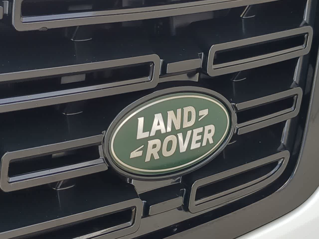 Certified 2025 Land Rover Range Rover Sport SE AWD/4WD image 12