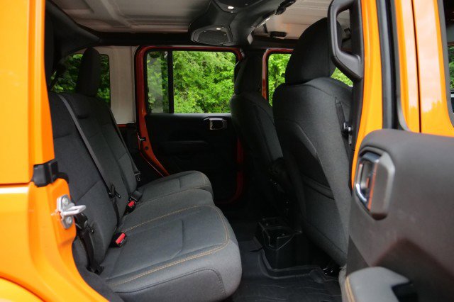 Used 2025 Jeep Wrangler Unlimited Sahara AWD/4WD image 29