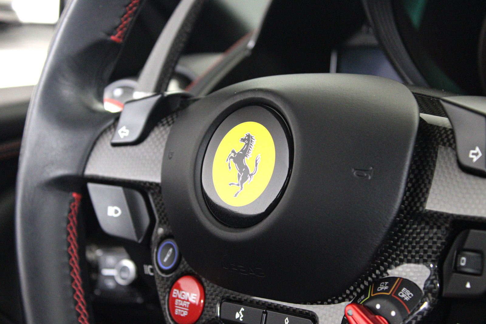 Used 2020 Ferrari 812 Superfast RWD image 51