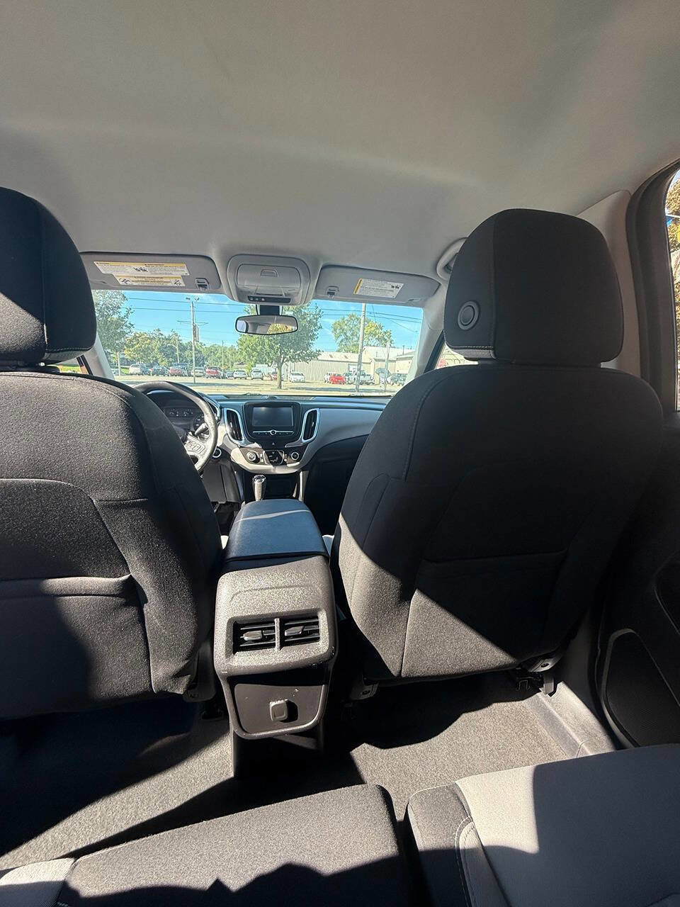 Used 2018 Chevrolet Equinox LS image 15