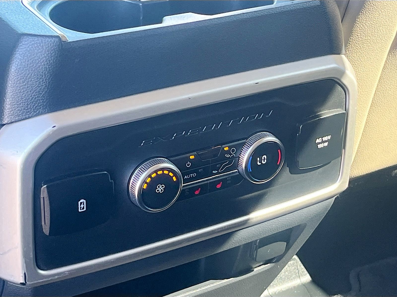 Used 2024 Ford Expedition Max Limited image 27