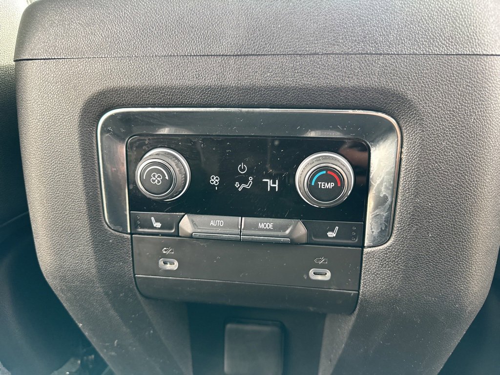 Used 2023 Chevrolet Suburban RST w/ Luxury Package image 24