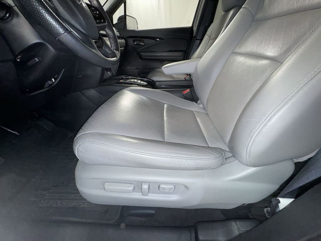 Certified 2019 Honda Passport Touring image 18