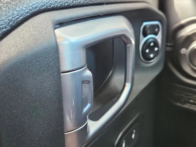 Used 2024 Jeep Wrangler Unlimited Rubicon w/ Safety Group image 15