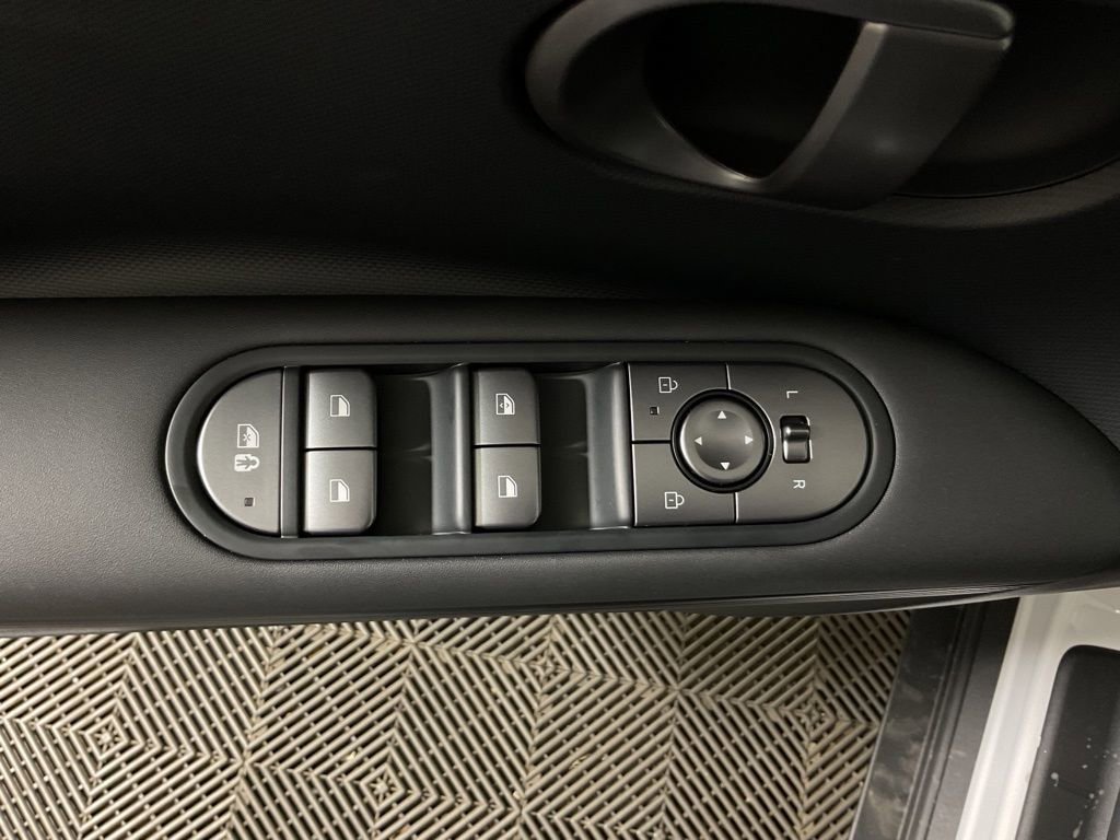 New 2025 Hyundai Ioniq 5 SE AWD/4WD image 20