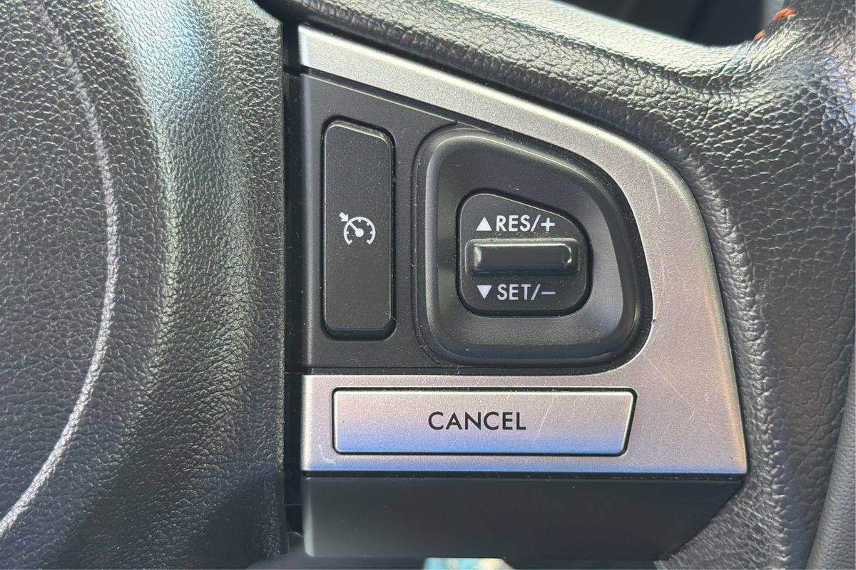 Used 2017 Subaru Crosstrek 2.0i Premium AWD/4WD image 30