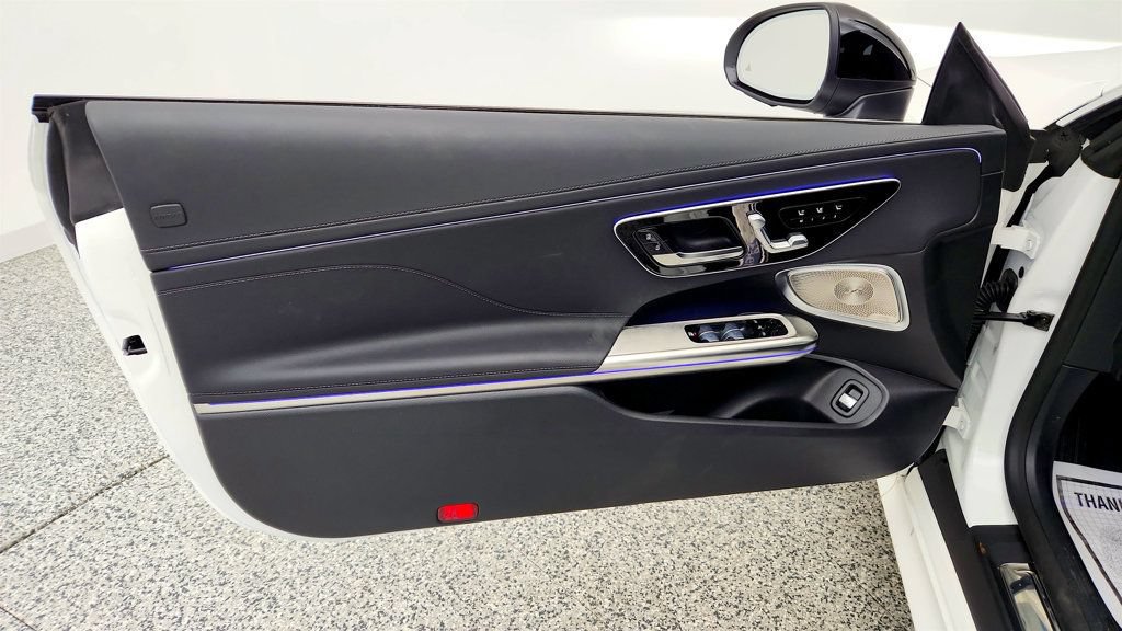 Used 2025 Mercedes-Benz CLE 450 4MATIC Cabriolet image 11