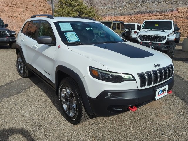 Used 2019 Jeep Cherokee Trailhawk w/ Cold Weather Group image 3
